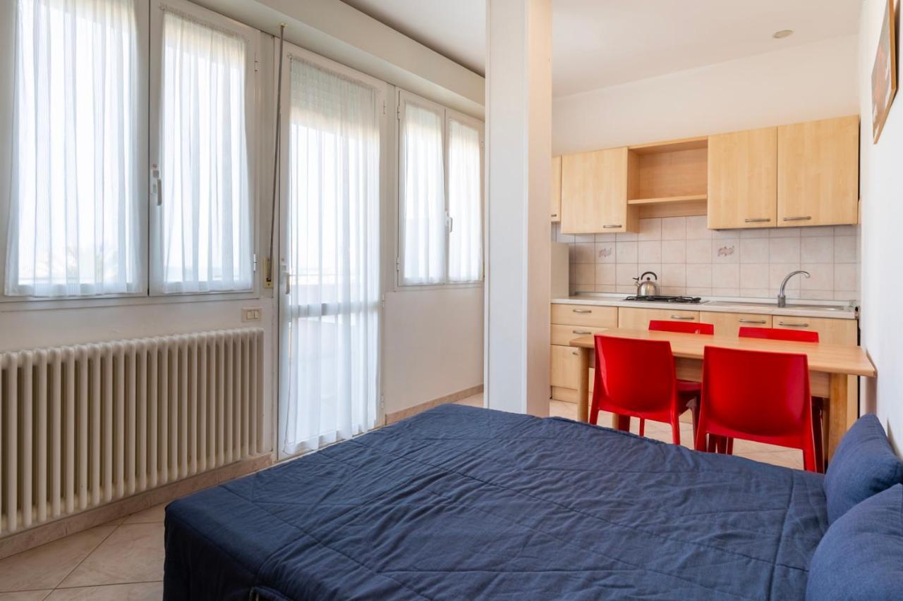 Appartamenti Montmartre Rimini Luaran gambar